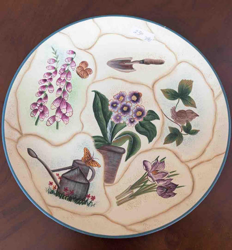 Decorative plate with floral design for kitchens